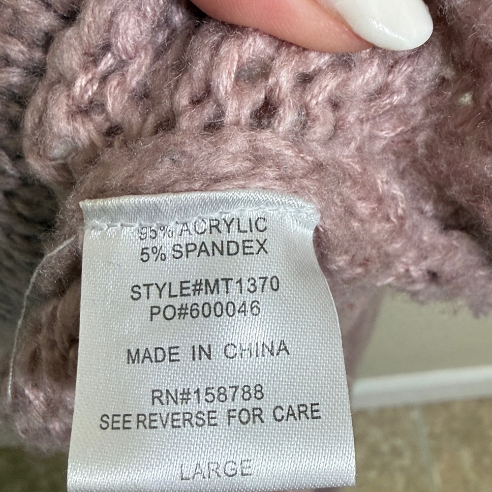 Cropped Turtle Neck Sweater - Picture 8 of 8